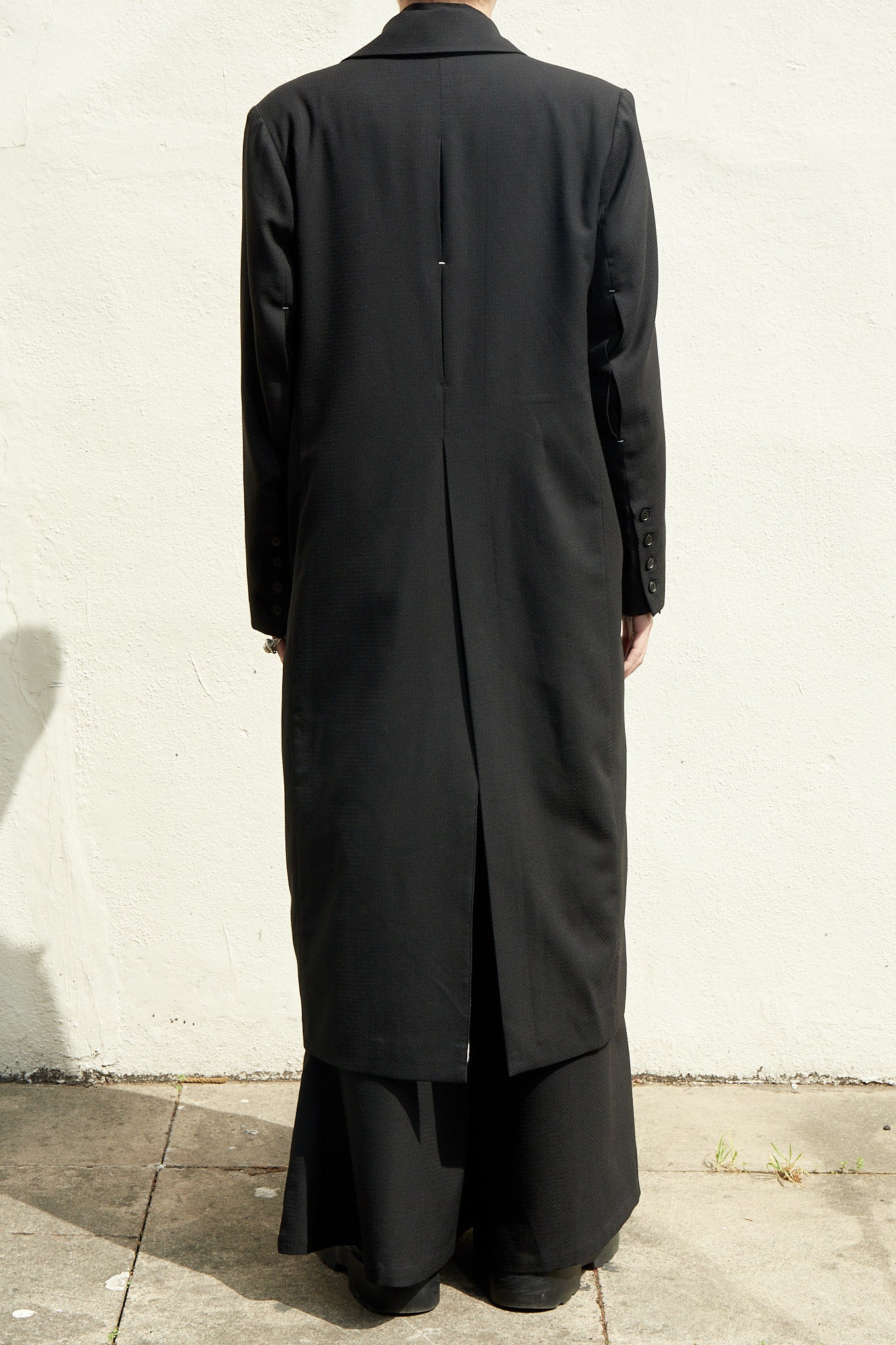 Curved Blade Coat